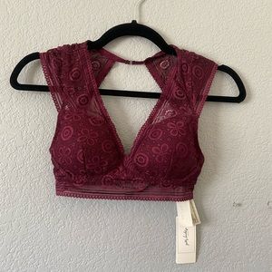 NWT HOLLISTER GILLY HICKS Bralette